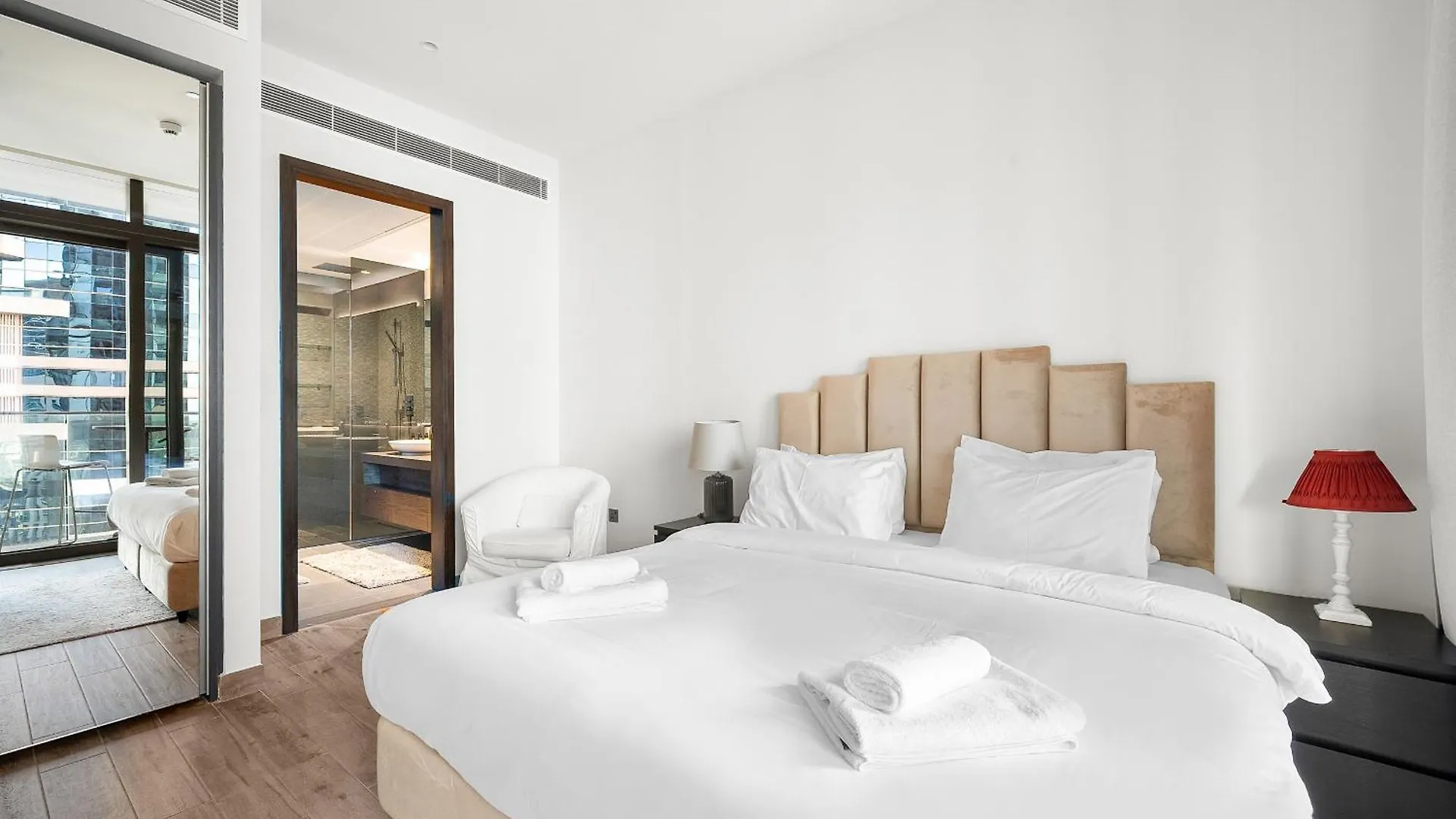 Апартаменты Vayk - Elegant 1 Bd With Scenic Marina Views Дубай