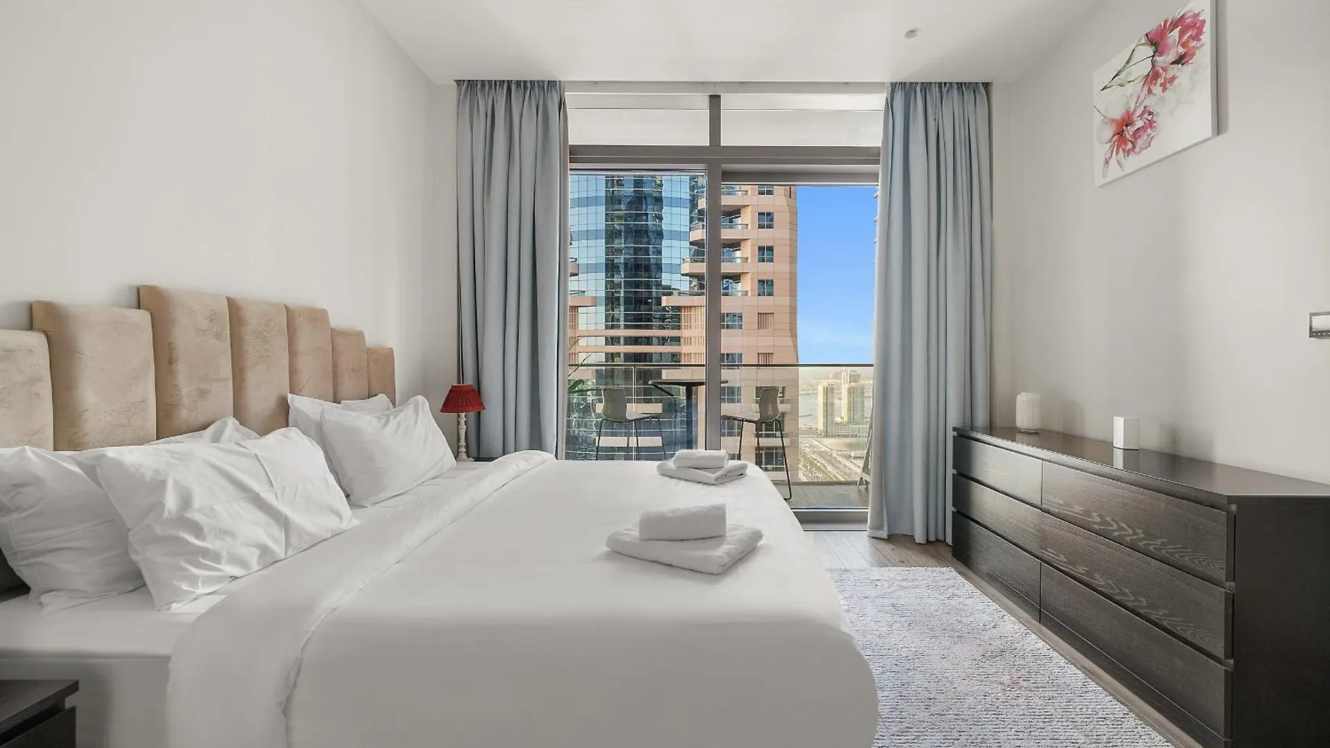Апартаменты Vayk - Elegant 1 Bd With Scenic Marina Views Дубай