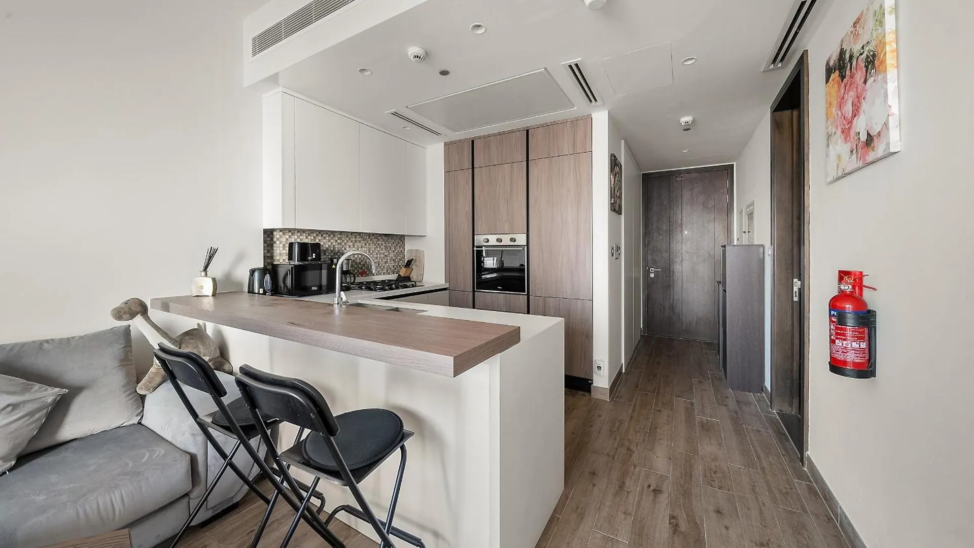 Апартаменты Vayk - Elegant 1 Bd With Scenic Marina Views Дубай